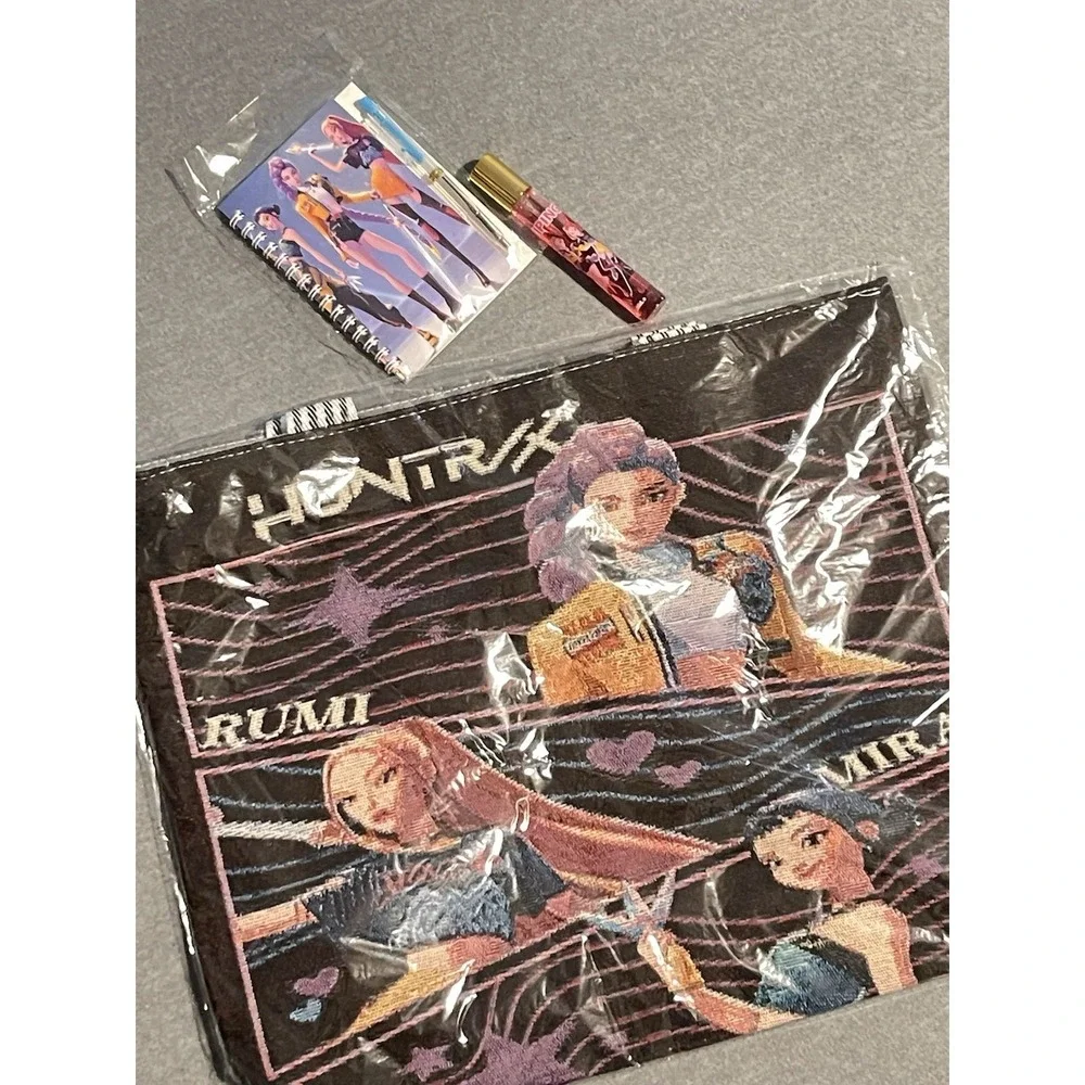 HUNTR/X K-Pop Bundle Huge Cosmetic‎ Bag Mini Notebook & Perfume Gift Set